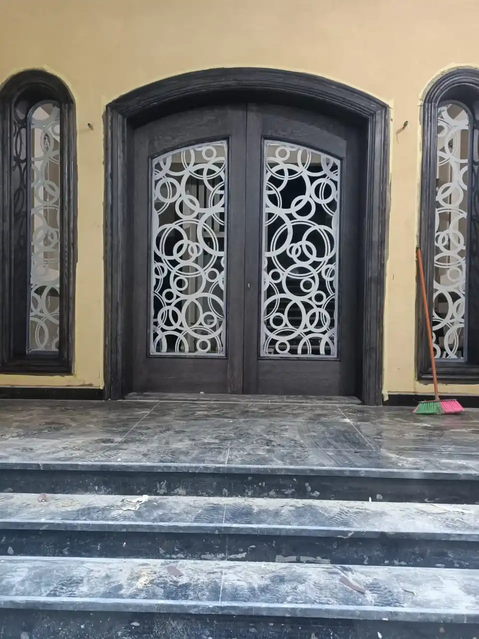 أنواع الأبواب الخارجية