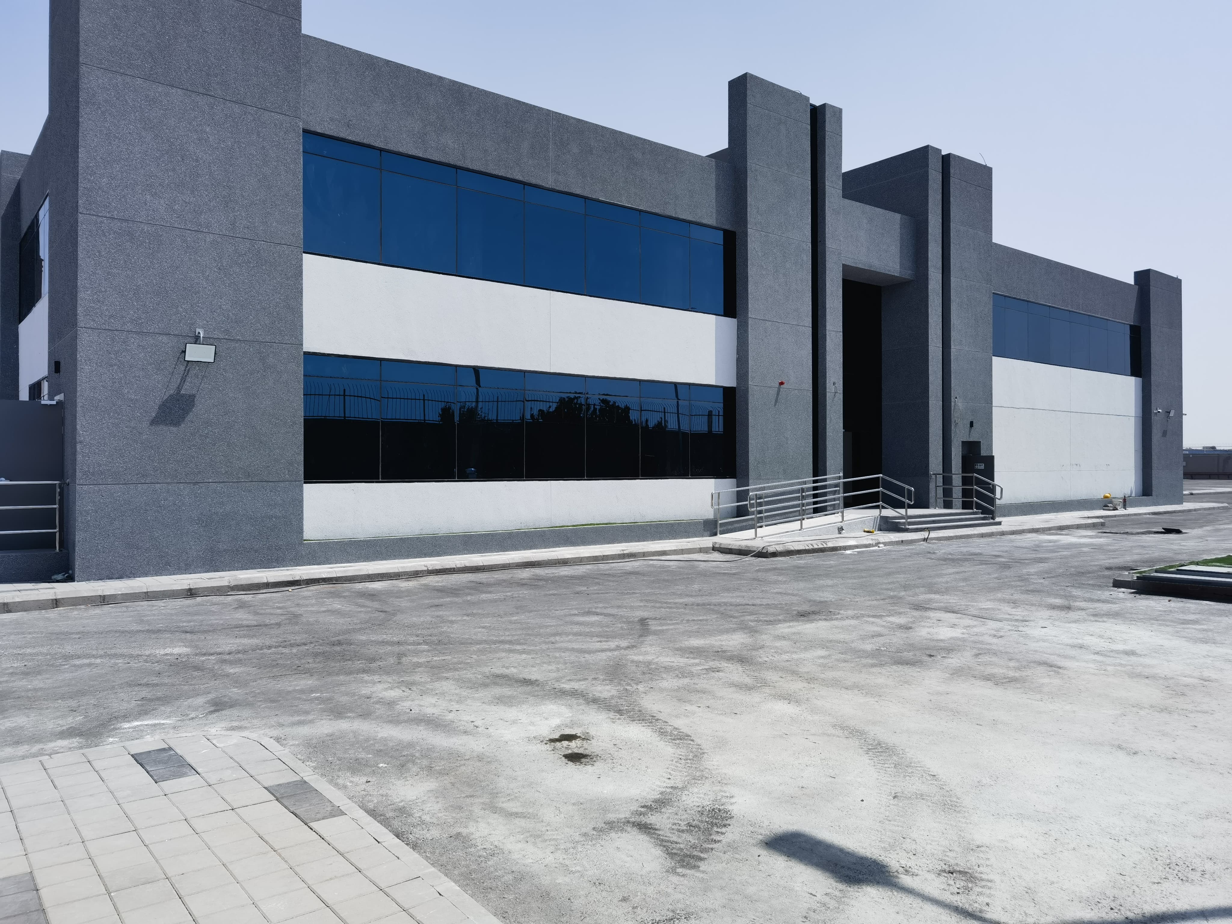 مشروع الزاهد للتراكتورات