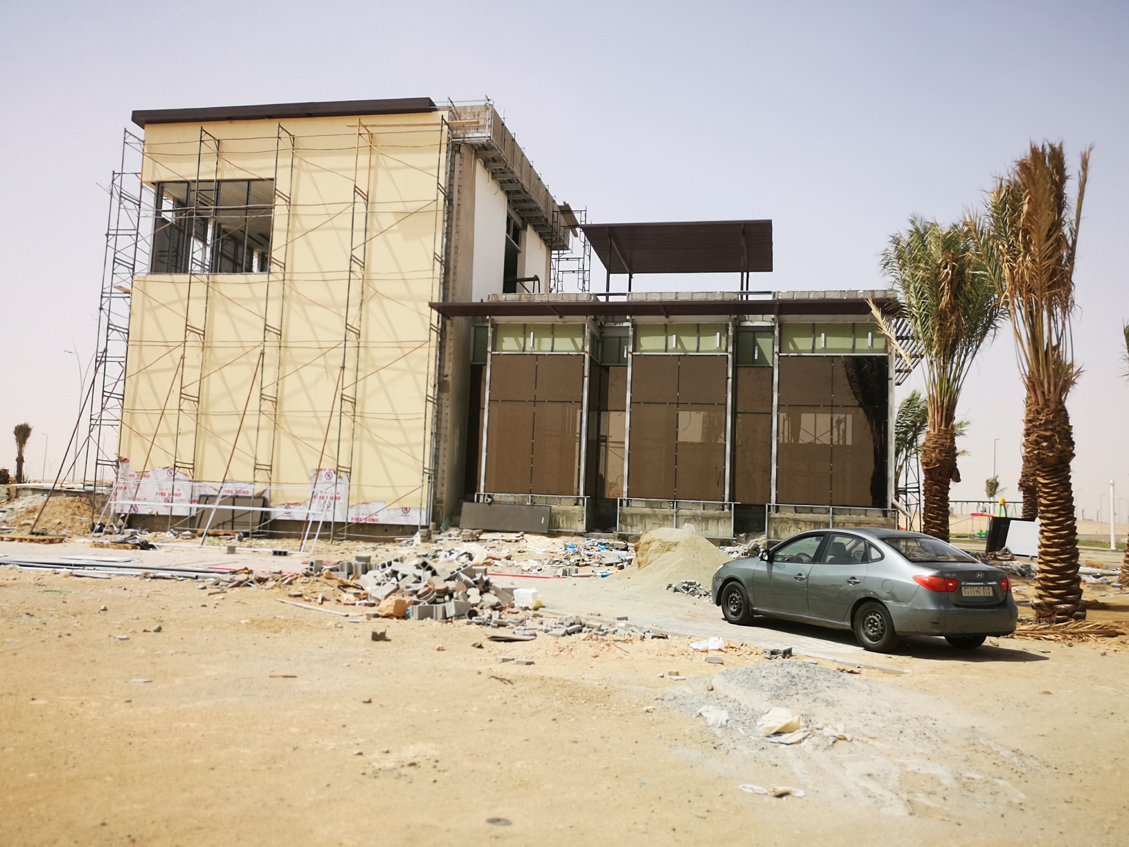 اثناء تنفيذ  مبنى  مبيعات الموسى فيو